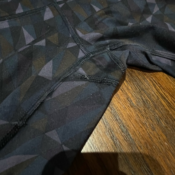 Lululemon leggings size 8 - Picture 14 of 14